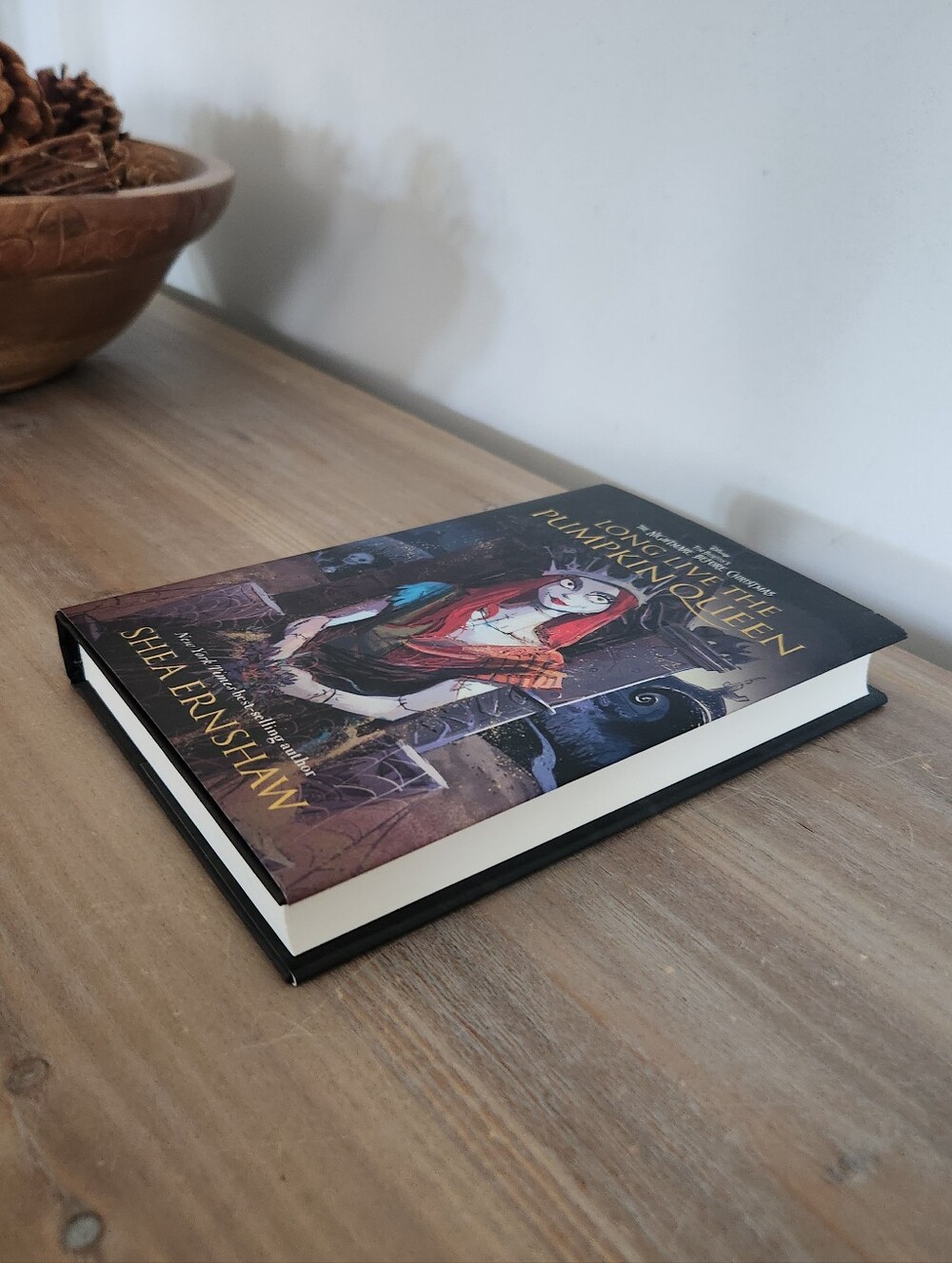 Long Live the Pumpkin Queen Shea Ernshaw Nightmare Before Christmas Hardcover - Picture 4 of 7